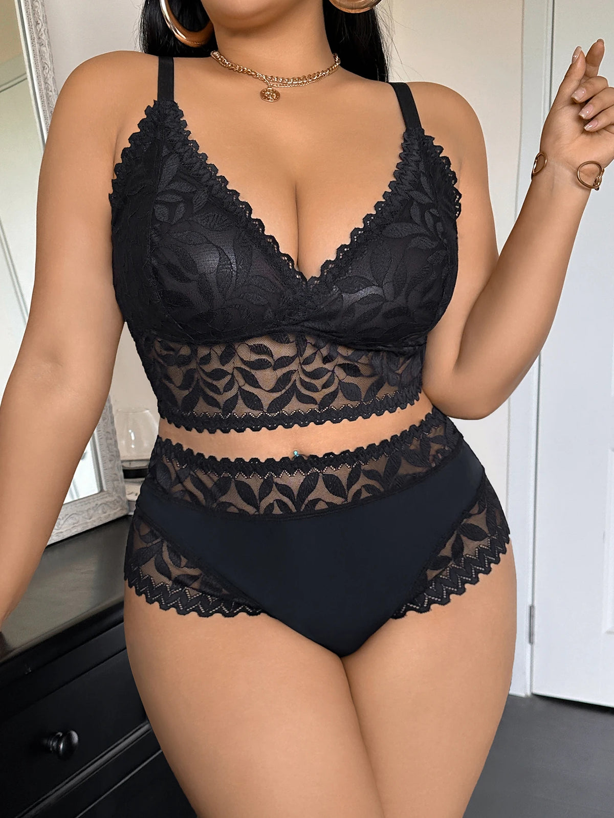 סט תחרה במידות גדולות – גופייה ותחתון (XL–4XL) – תמונה 6